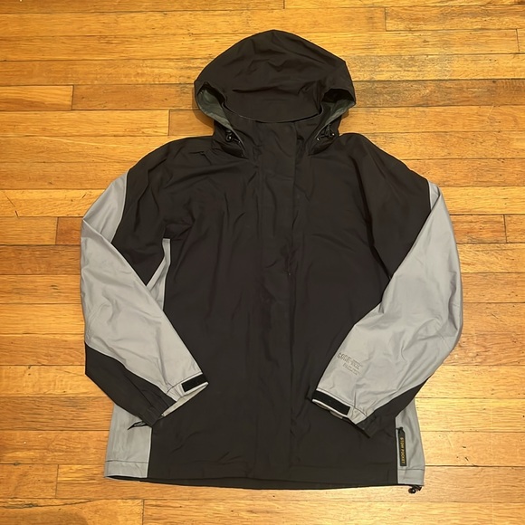 Team Realtree Paclite Gore-Tex Jacket in Black & Grey, size Large - Picture 2 of 14